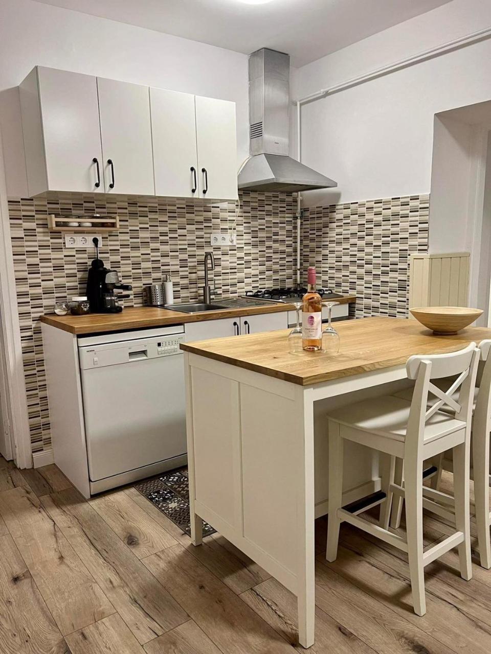 Pataky Apartmanok Veszprém Eksteriør bilde